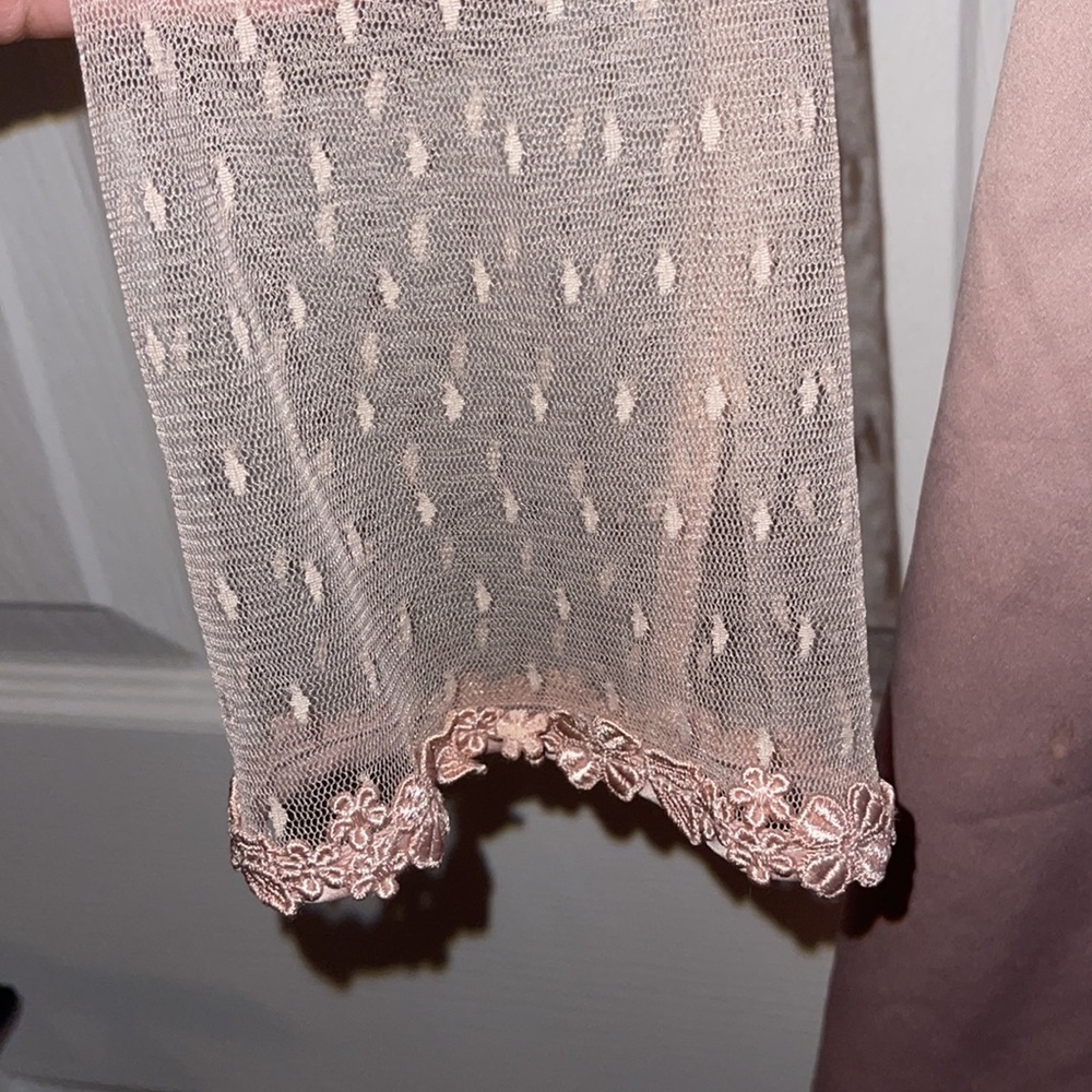 Flora Nikrooz Robe - Picture 7 of 8